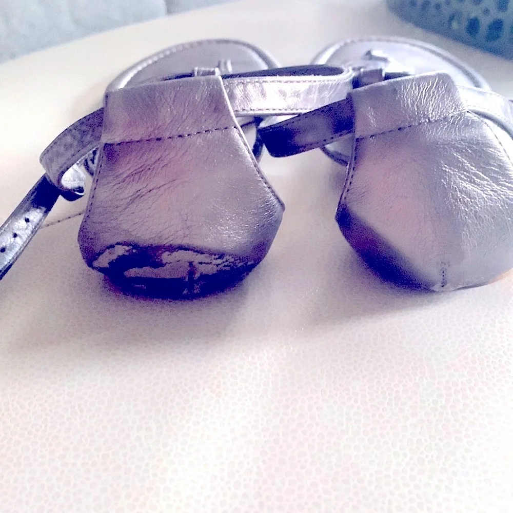 Coach Odele Ankle Strap Metallic Silver Sandals 9 1/2 Beach Casual Everyday